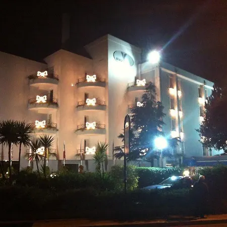 维多利亚公园酒店 酒店